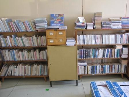 Knihovna před úpravou v Mateřské školce
